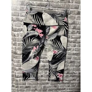 Victoria's Sport Capri